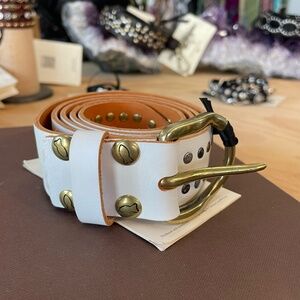Campomaggi Riveted Belt in Blanco